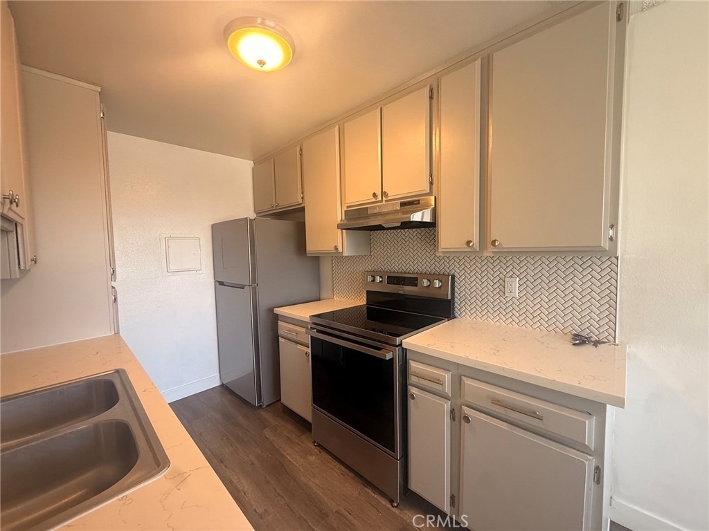 1420 N Mansfield - Photo 5