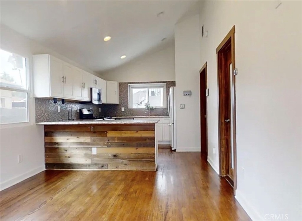 3629 Marmion - Photo 2