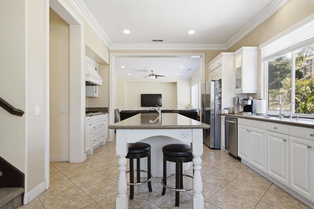 2792 Camphor Ct - Photo 8
