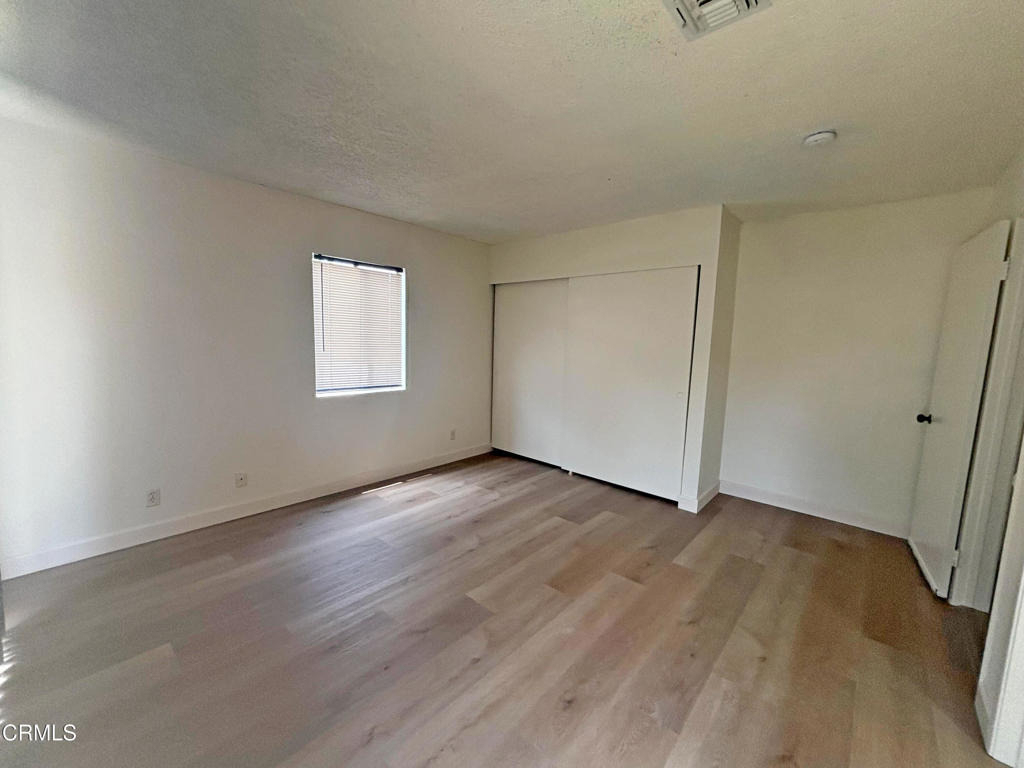 5612 Glickman Avenue - Photo 13