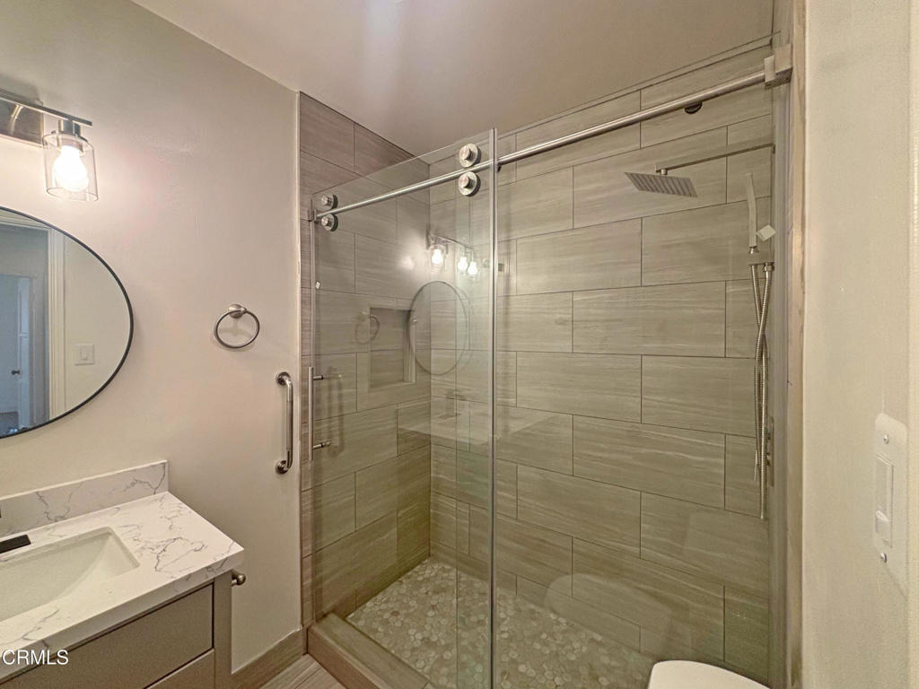 5612 Glickman Avenue - Photo 10