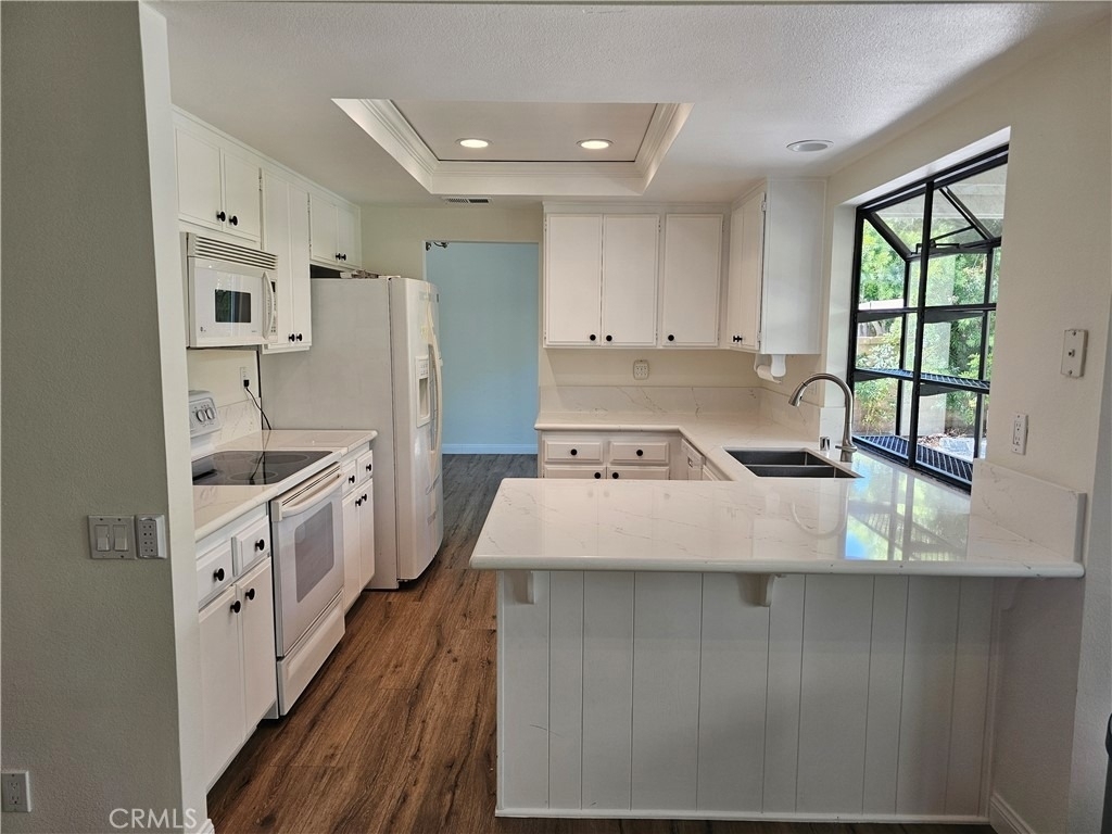 25825 Southbrook - Photo 2
