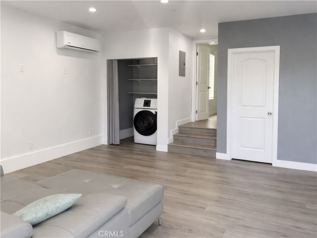 14673 Clymer St - Photo 2