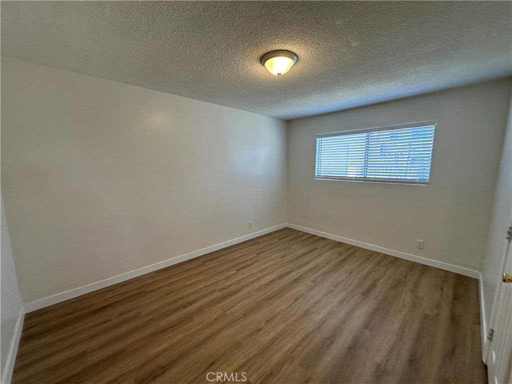 4754 Grace Avenue - Photo 9