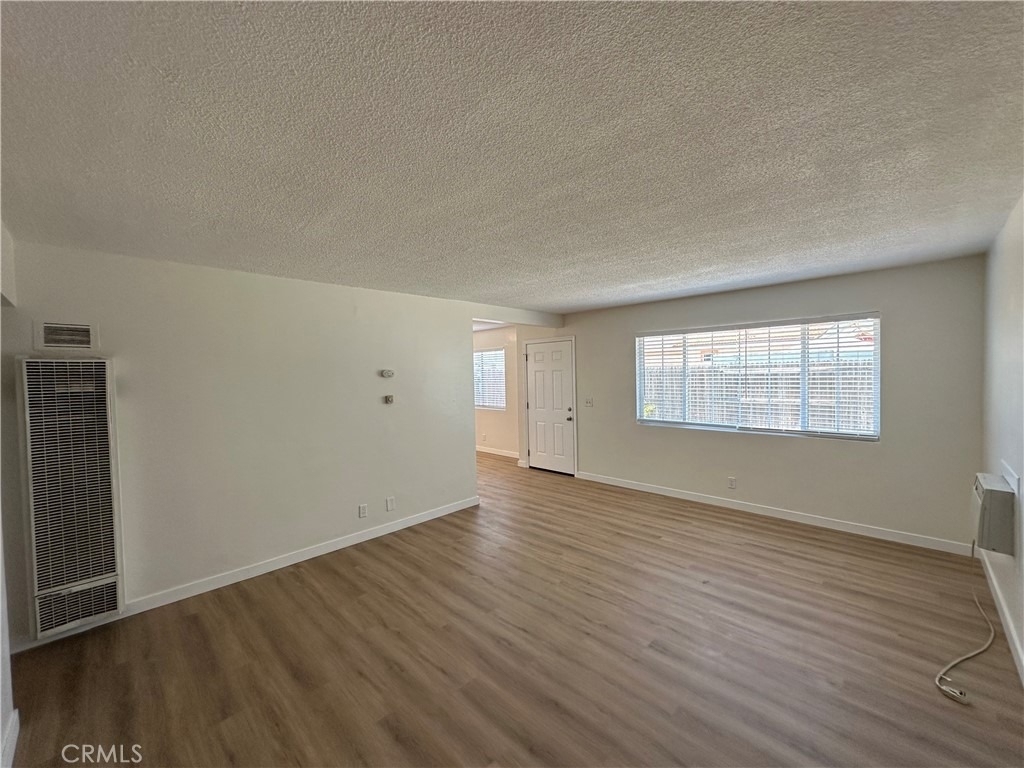 4754 Grace Avenue - Photo 11
