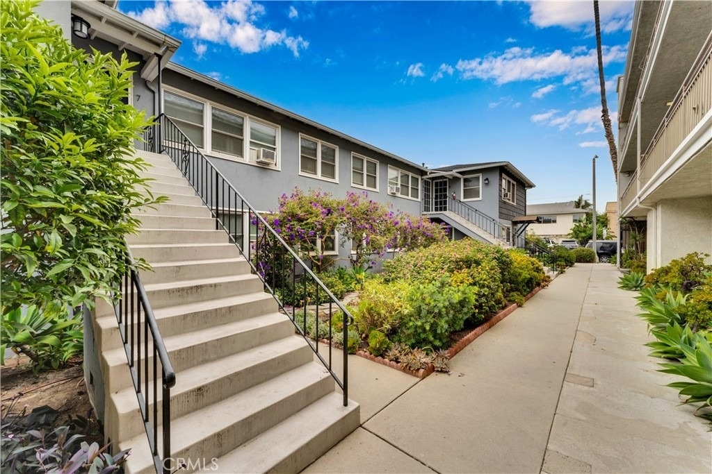 1250 E 1st Street - Photo 36