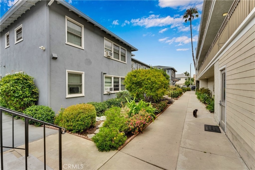 1250 E 1st Street - Photo 33