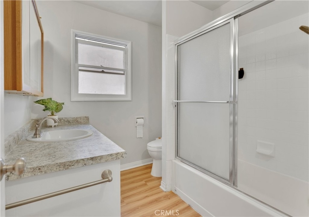 1250 E 1st Street - Photo 16