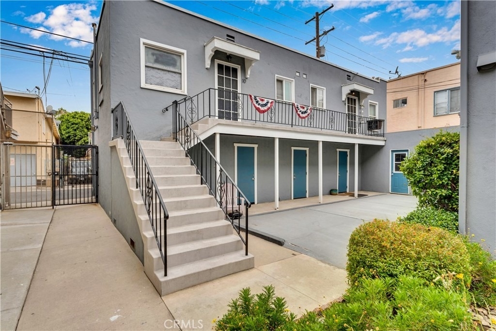 1250 E 1st Street - Photo 34