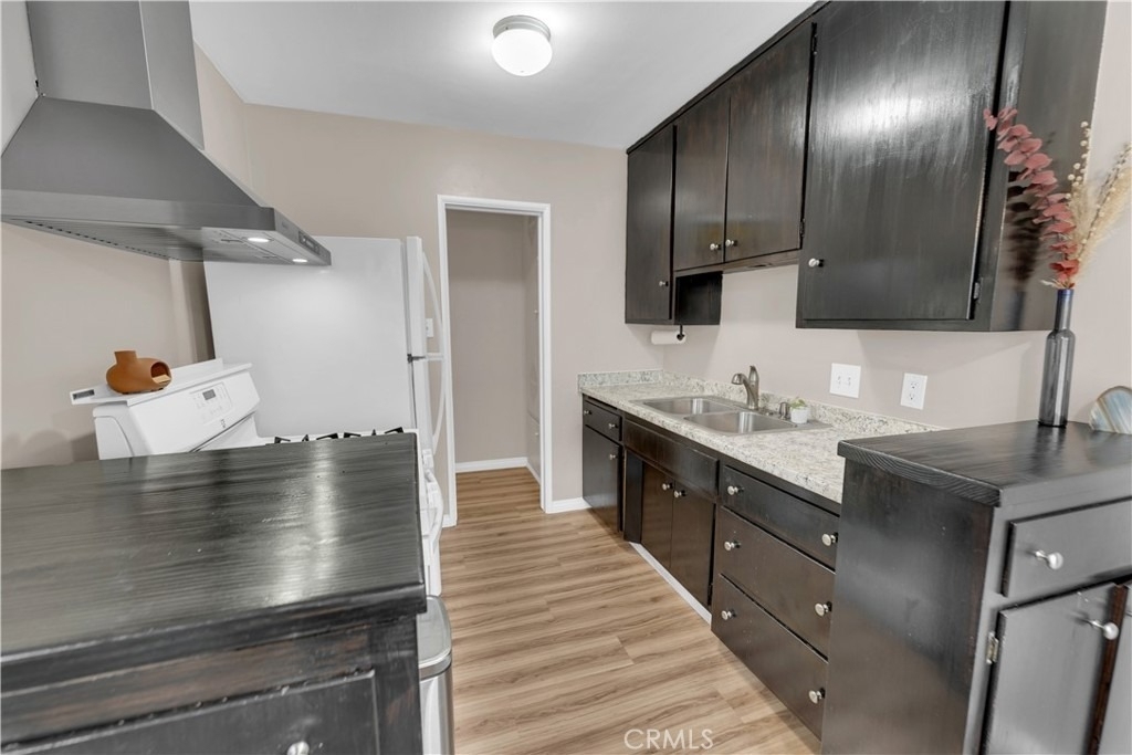 1250 E 1st Street - Photo 13