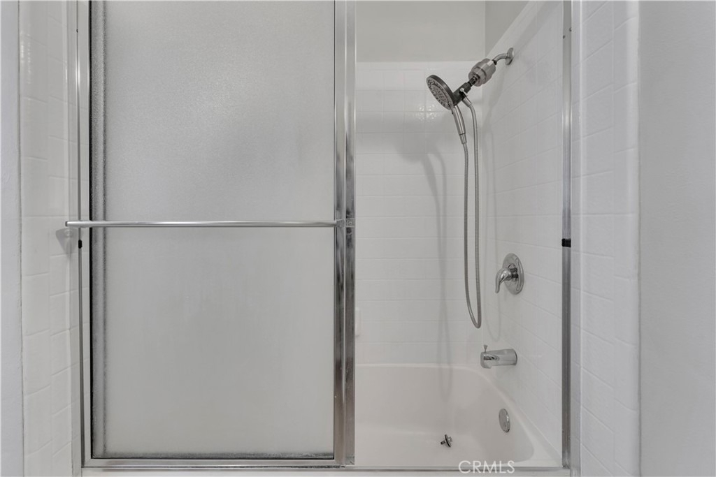 1250 E 1st Street - Photo 17
