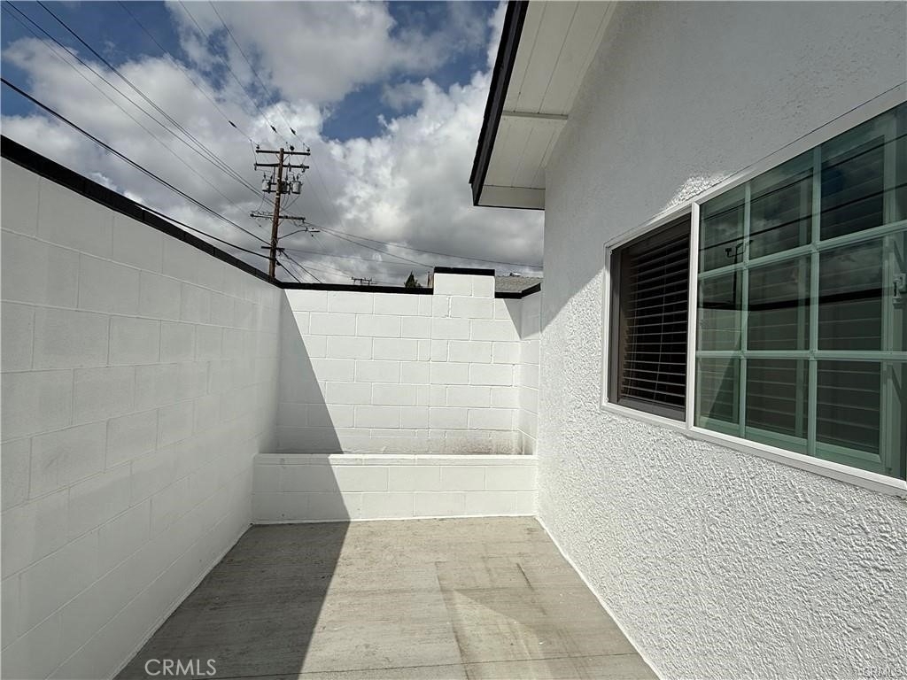 9452 Rose Avenue - Photo 6
