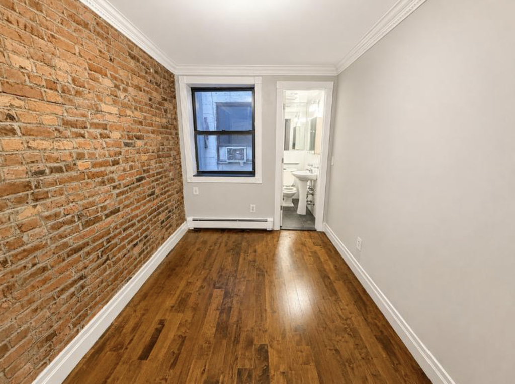 Avenue B - Photo 7