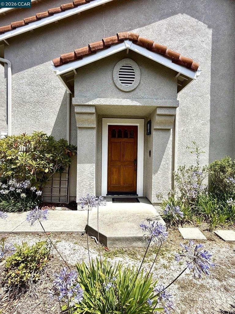 365 Bellflower Dr - Photo 2