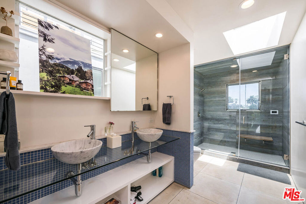417 Venice Way - Photo 18