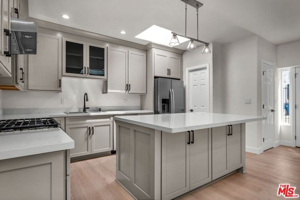 303 Culver Boulevard - Photo 3