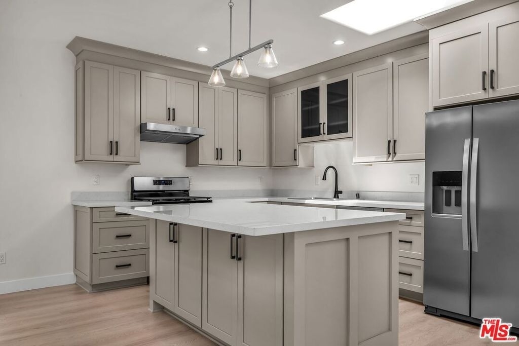 303 Culver Boulevard - Photo 4