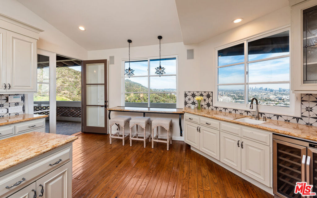 1924 Wattles Drive - Photo 18
