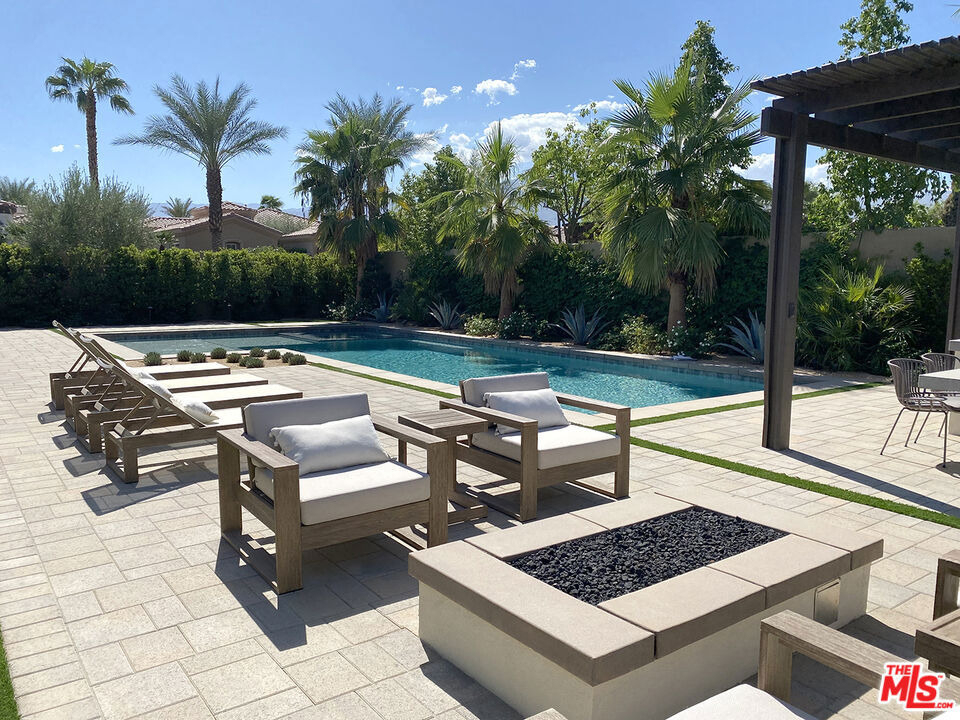 81765 Four Seasons Place - Photo 0