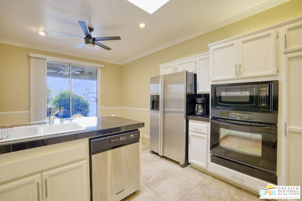 164 Lake Shore Drive - Photo 21