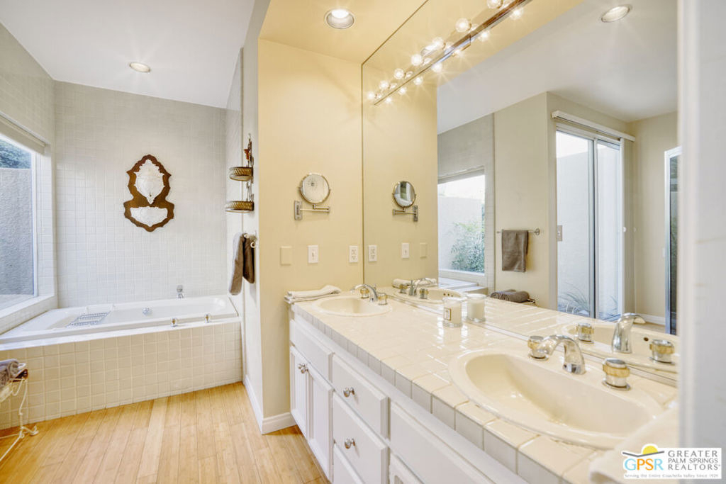164 Lake Shore Drive - Photo 7