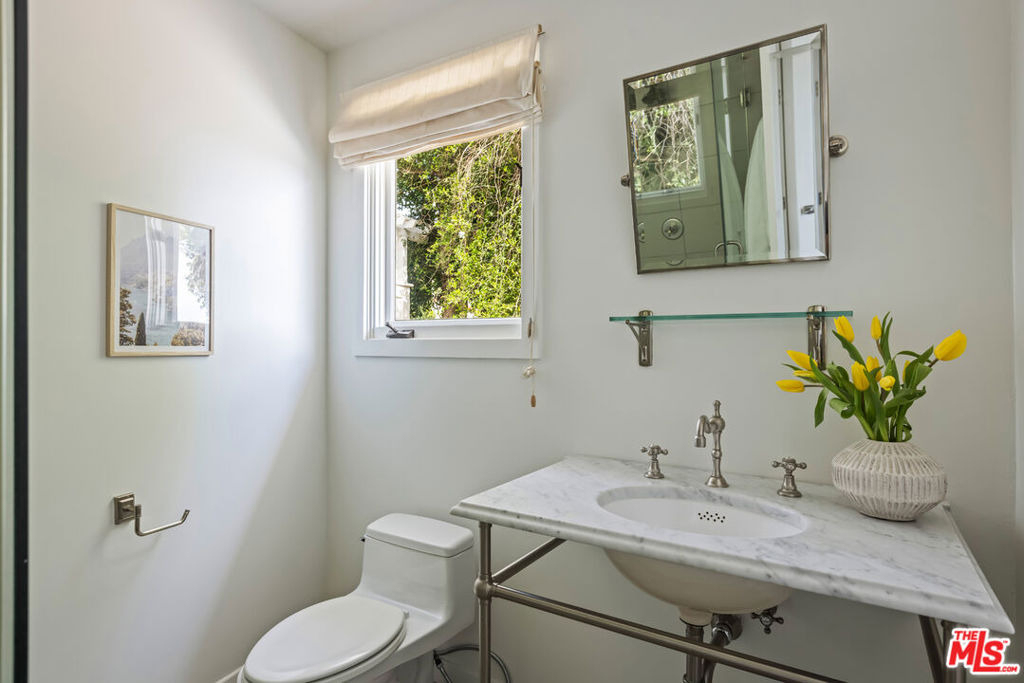 1568 Viewsite Drive - Photo 17
