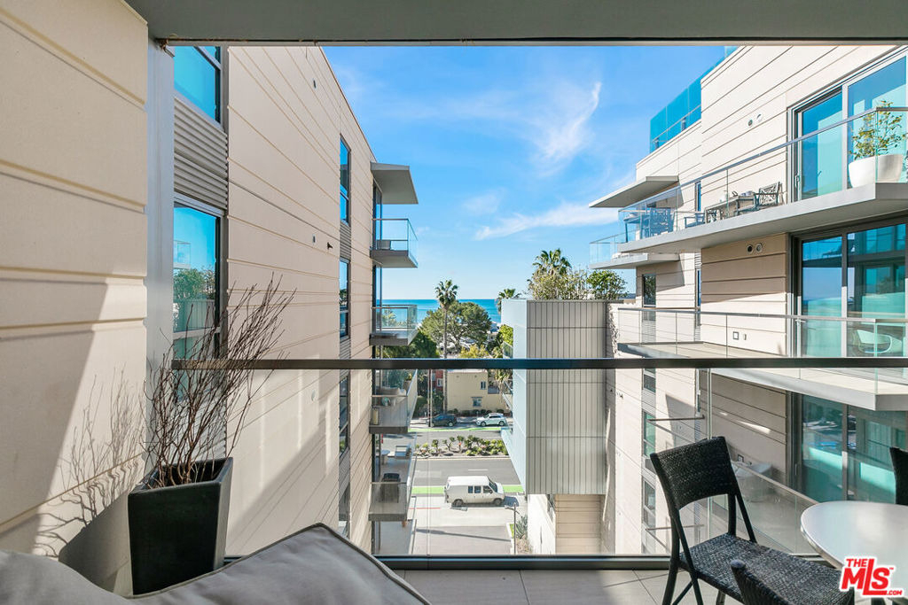 1755 Ocean Avenue - Photo 9