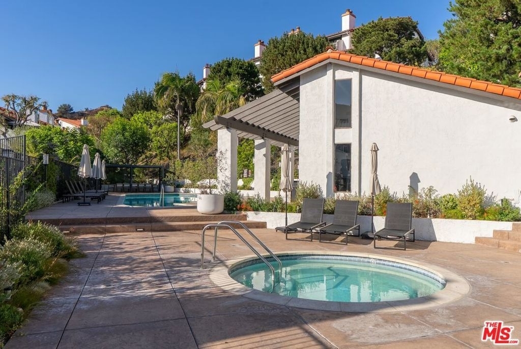 1692 Michael Lane - Photo 22
