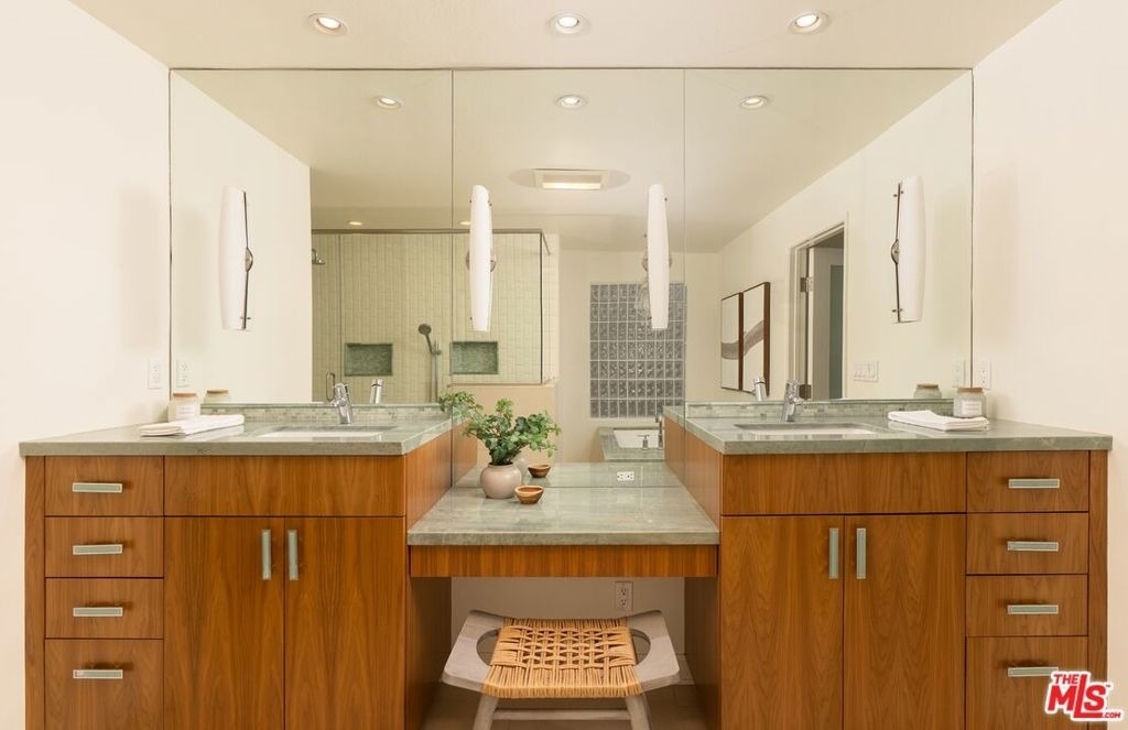 1692 Michael Lane - Photo 11