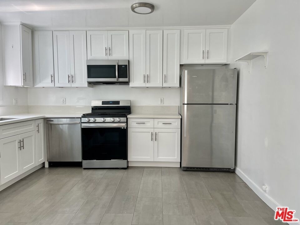 629 Hardin Drive - Photo 4