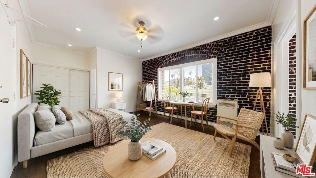738 New Hampshire Avenue - Photo 1