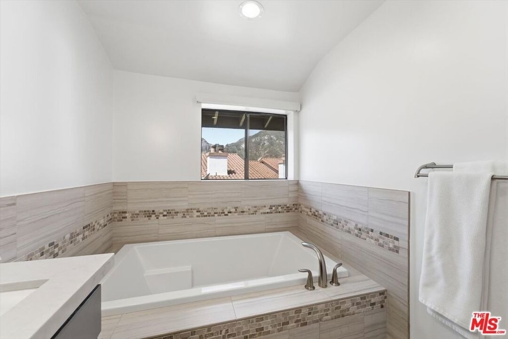 1544 Michael Lane - Photo 32