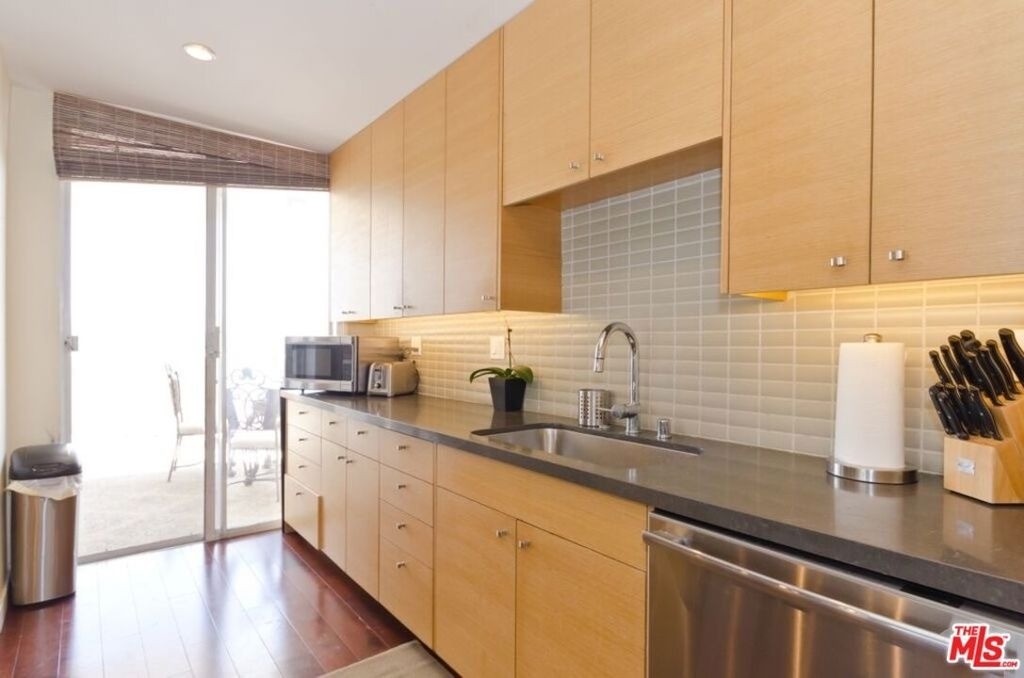 7250 Franklin Avenue - Photo 23
