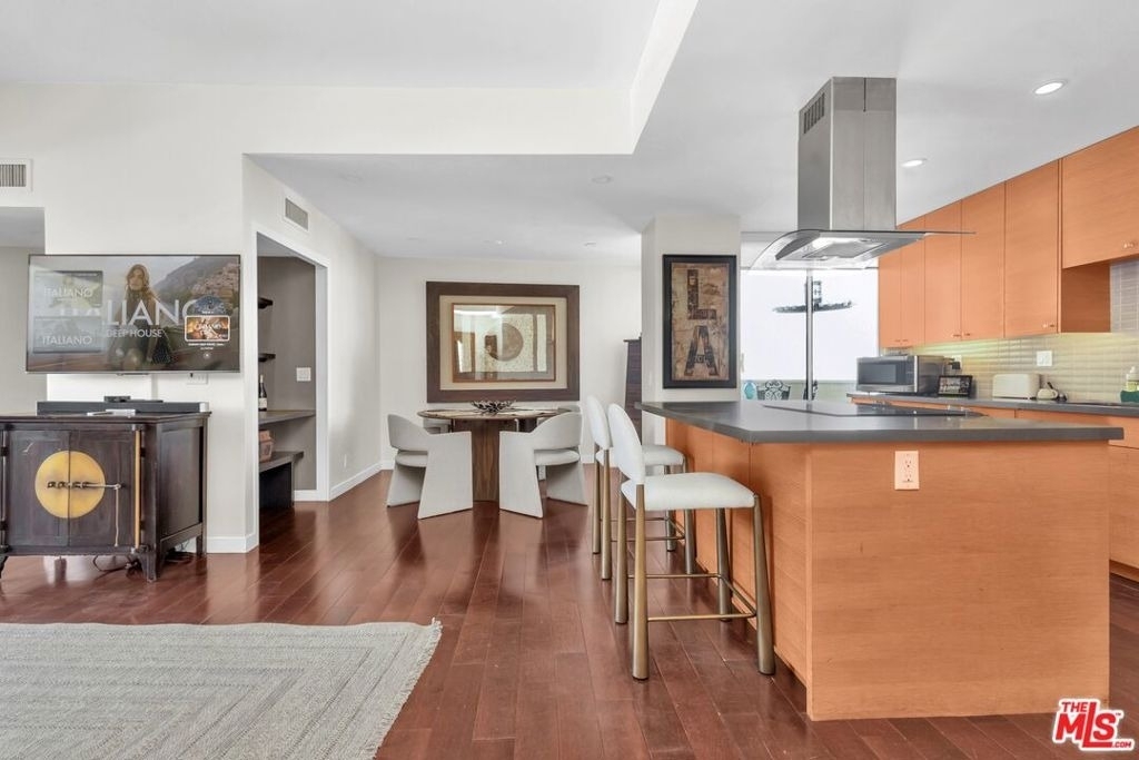 7250 Franklin Avenue - Photo 8
