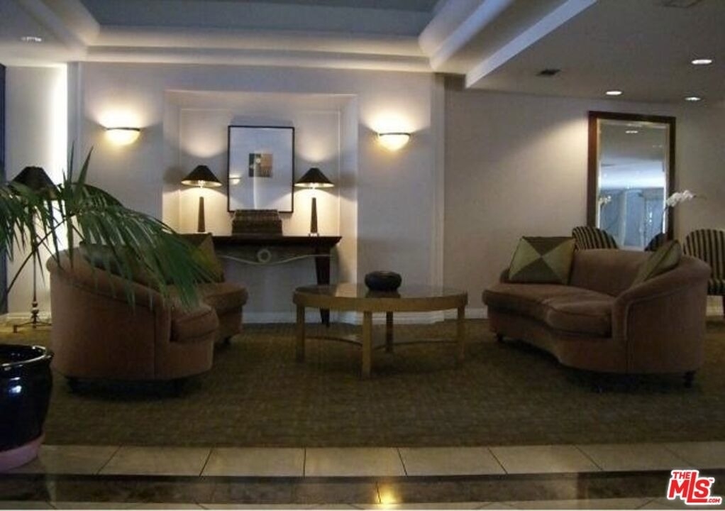 7250 Franklin Avenue - Photo 13