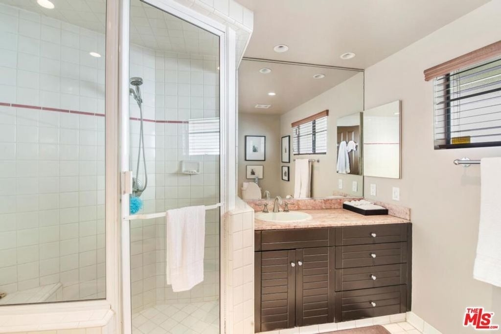 3200 Primera Avenue - Photo 16