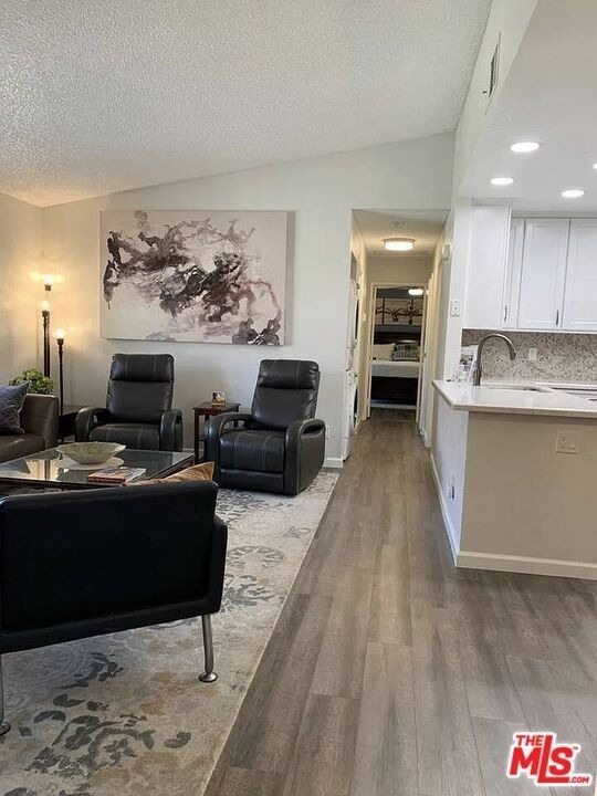 31200 Landau Boulevard - Photo 4