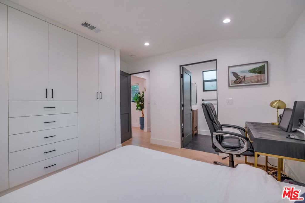 5715 Corteen Place - Photo 16