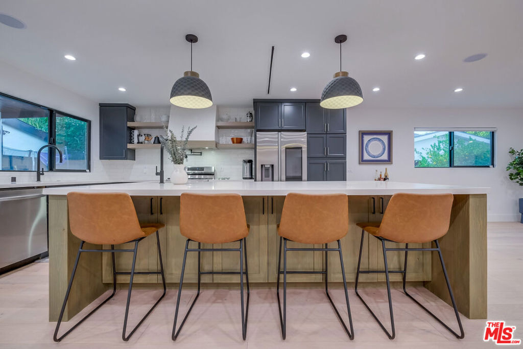 5715 Corteen Place - Photo 8