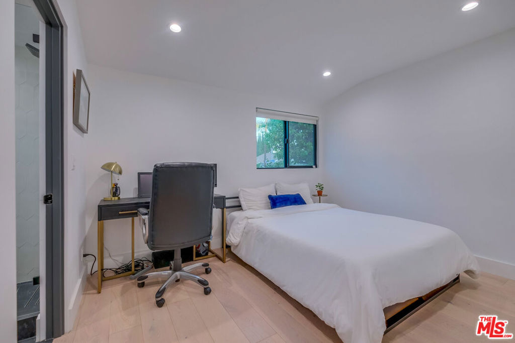 5715 Corteen Place - Photo 15