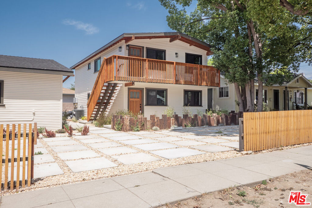 591 E 9th Street - Photo 10