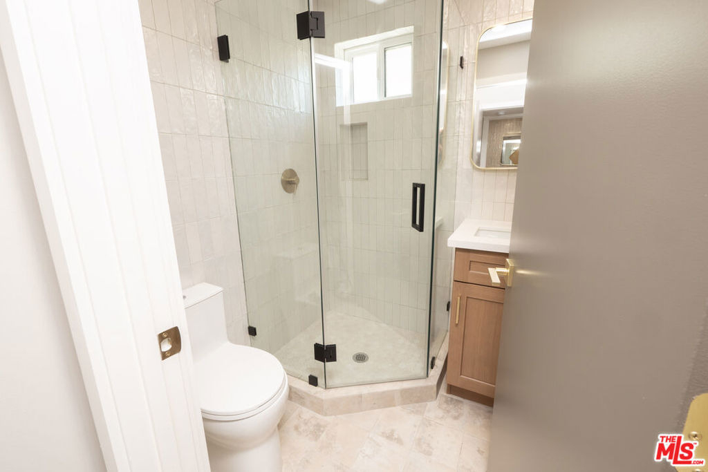 591 E 9th Street - Photo 6