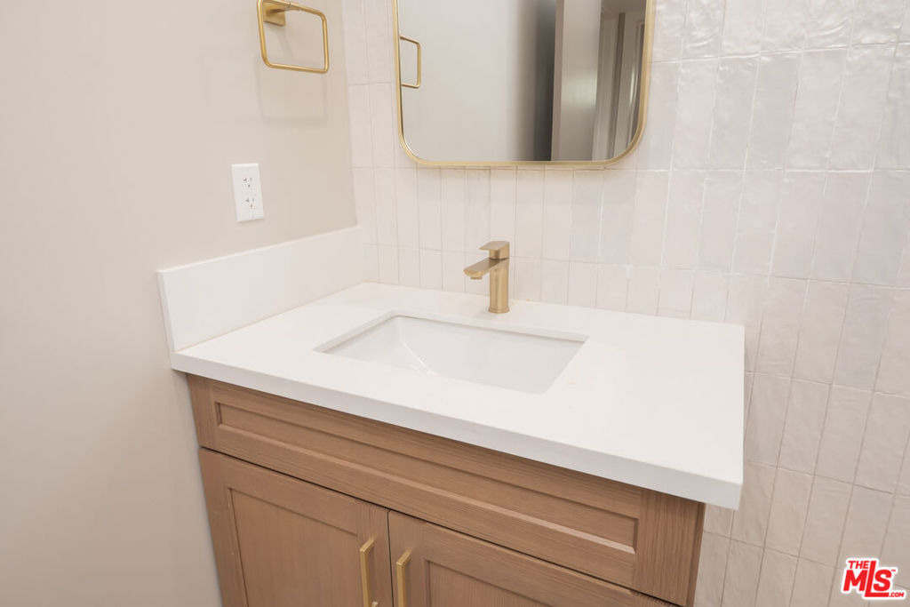 593 E 9th Street - Photo 11
