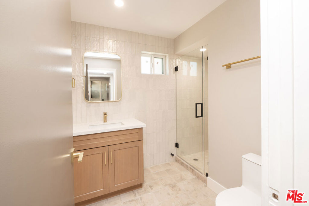 593 E 9th Street - Photo 12