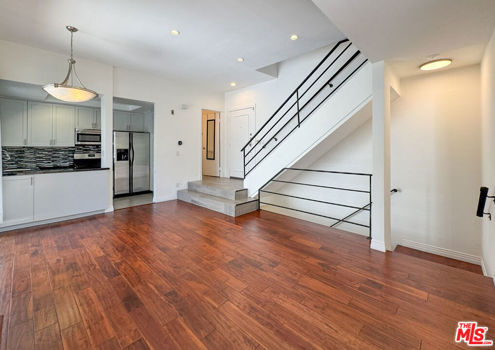 1733 Malcolm Avenue - Photo 1