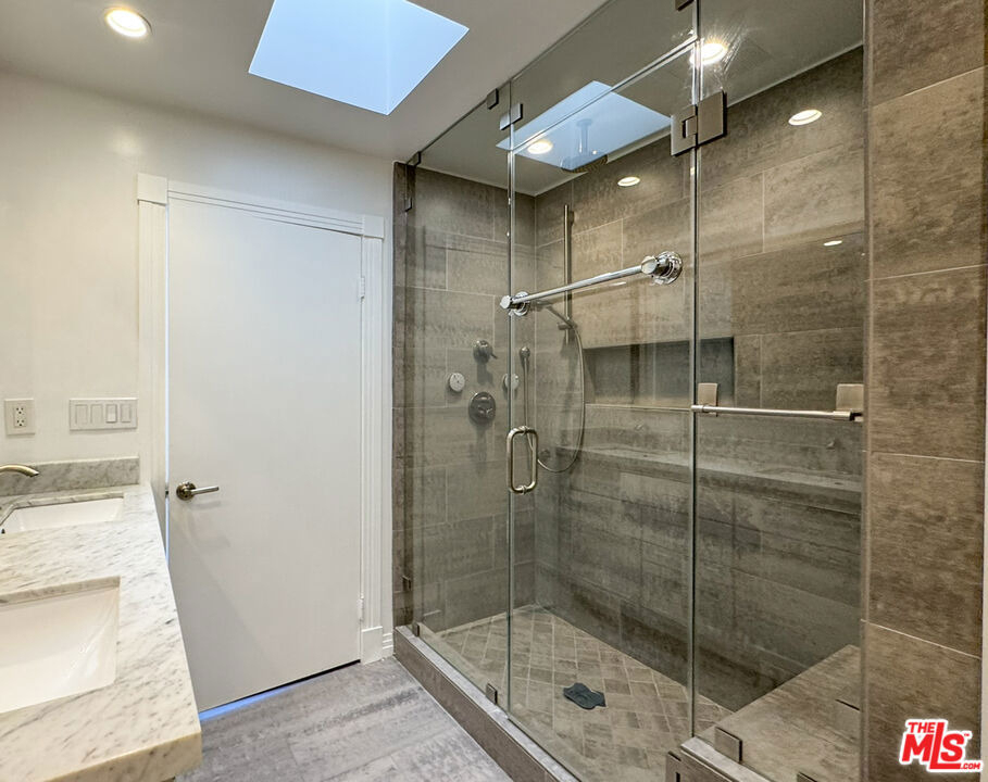 1733 Malcolm Avenue - Photo 14