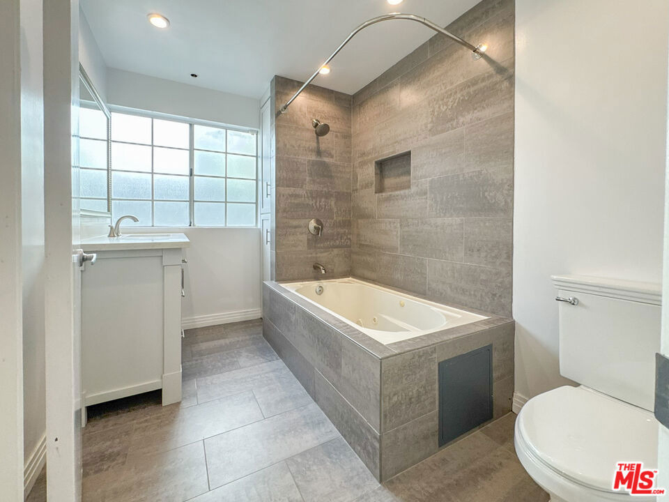 1733 Malcolm Avenue - Photo 20
