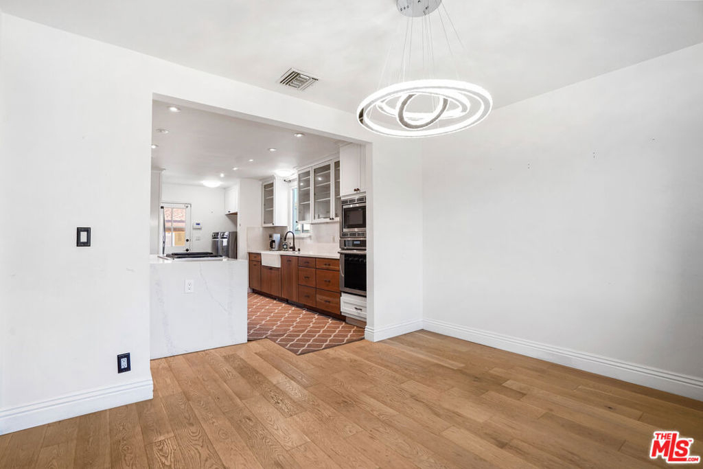 649 Tufts Avenue - Photo 11