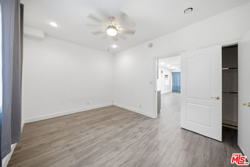 5760 Melrose Avenue - Photo 5