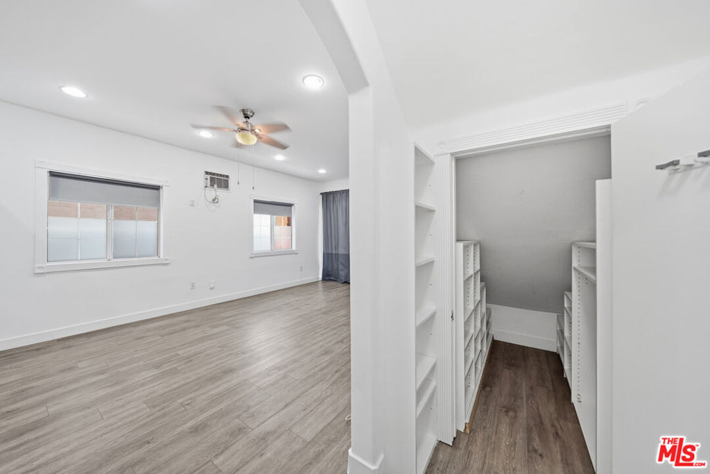 5760 Melrose Avenue - Photo 7